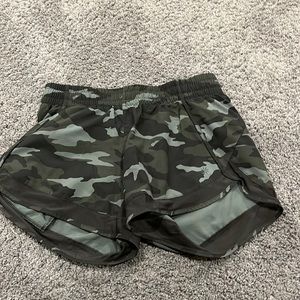athleta camo shorts